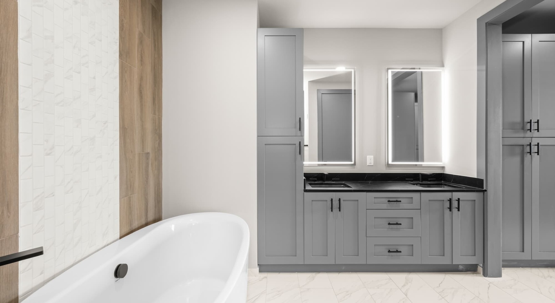 penthouse sized bathrooms with a standalone tub