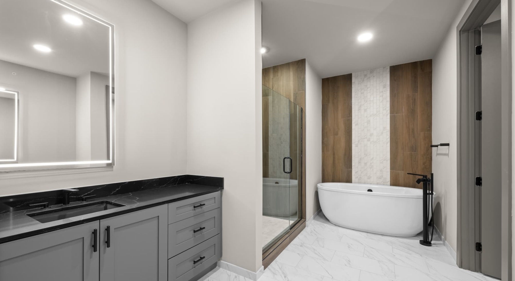 penthouse sized bathrooms with a standalone tub